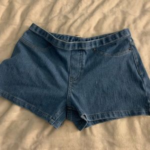 small hue denim shorts
